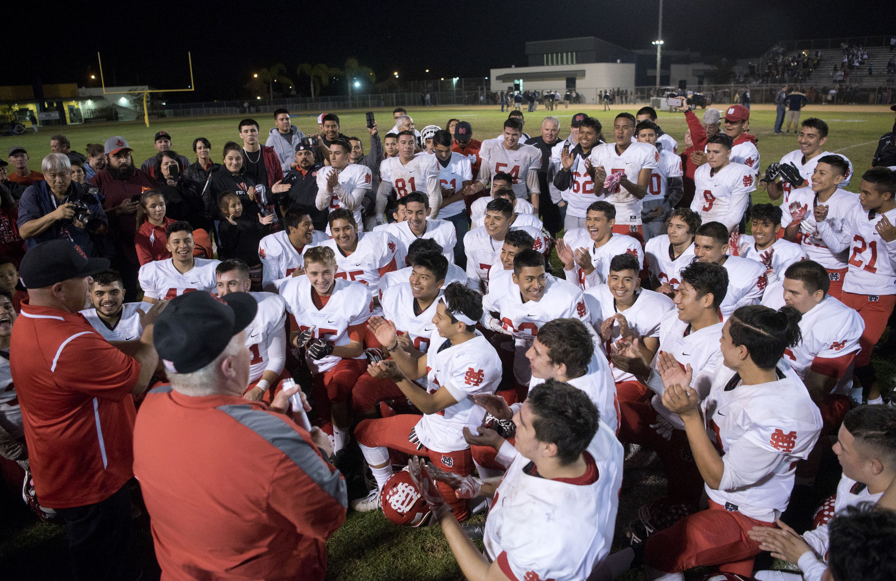 SantaMariaatSouthElMonteFootball.1124.03.JPG